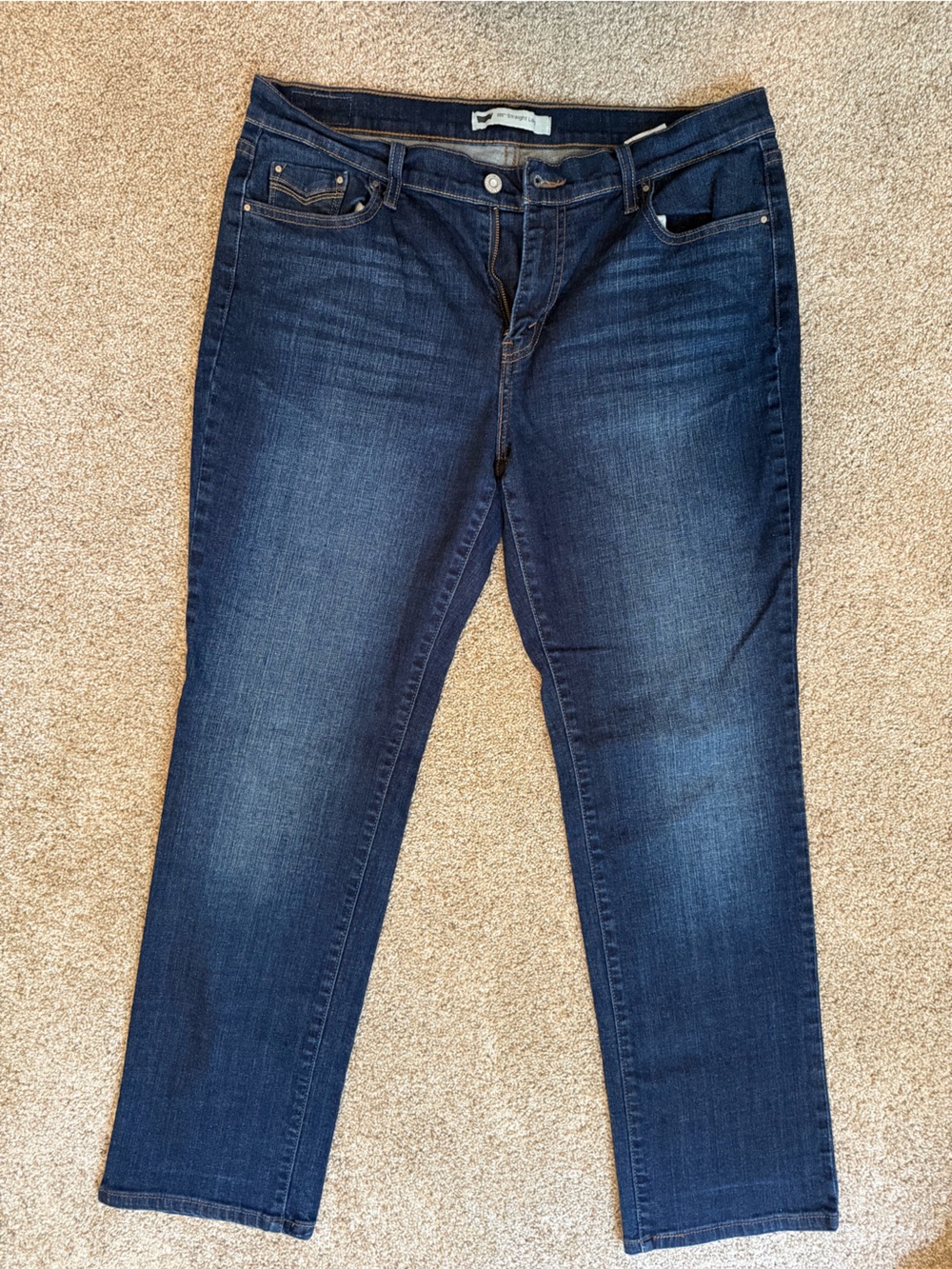 Levi's Women's Dark Blue Straight Leg Jeans with Flap Pocket - Picture 8 of 8